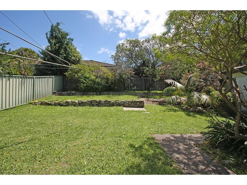 31 Magnolia Street, Kirrawee NSW 2232
