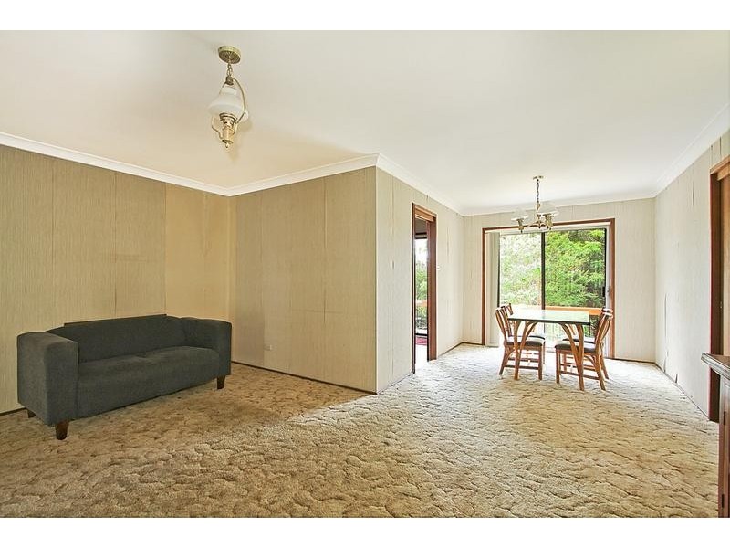 9 Stirling Avenue, Kirrawee NSW 2232