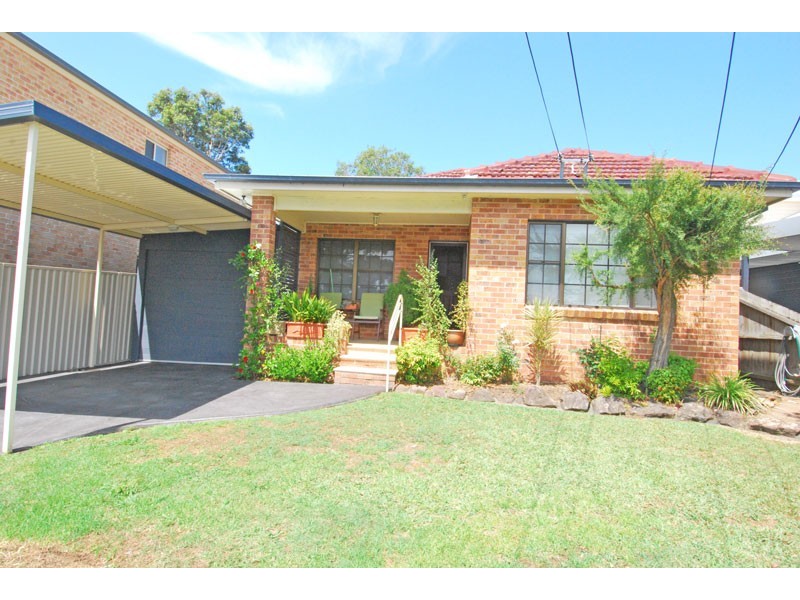 16 Girraween Avenue, Como NSW 2226