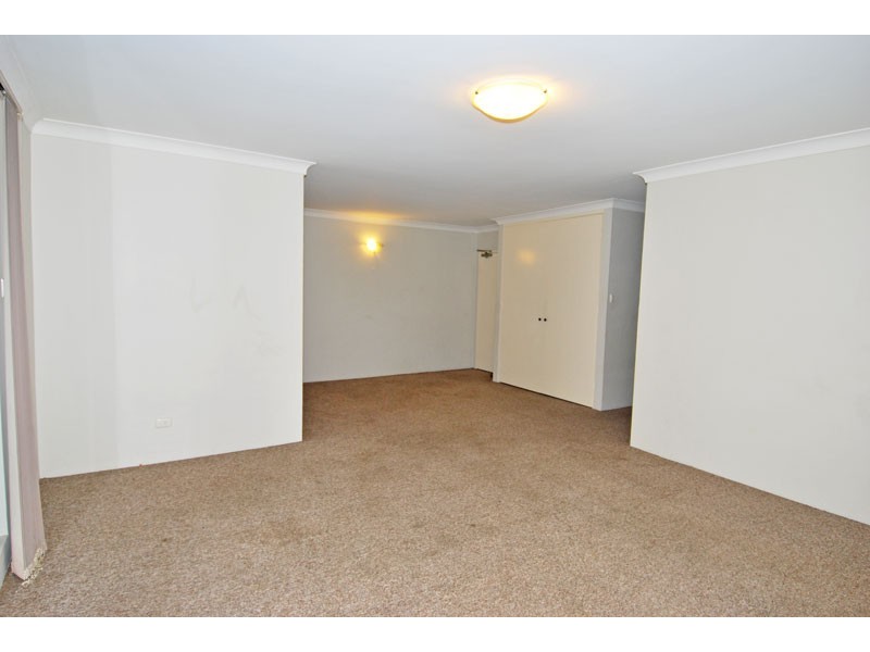 11/8-12 Railway Crescent, Jannali NSW 2226