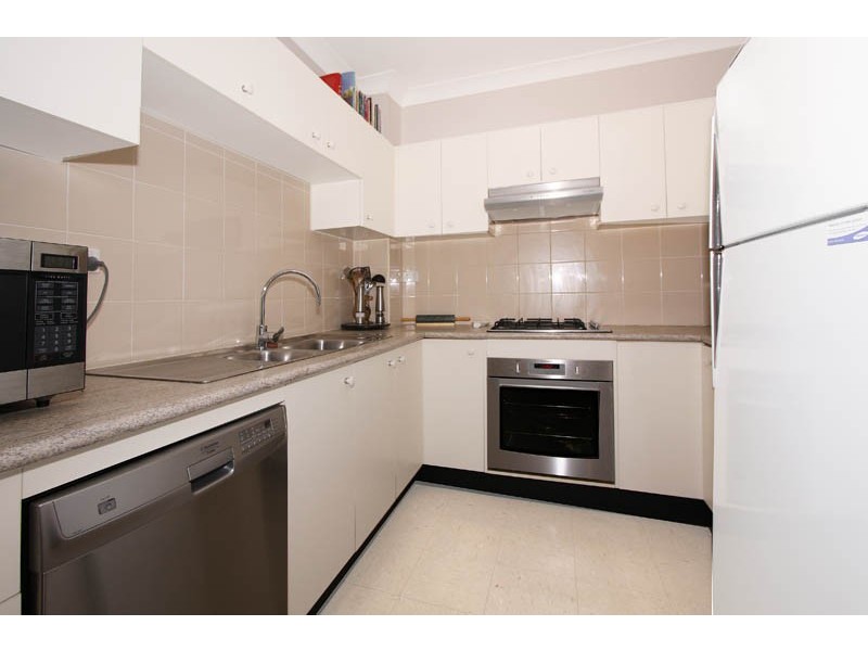 9/20 Leonay Street, Sutherland NSW 2232
