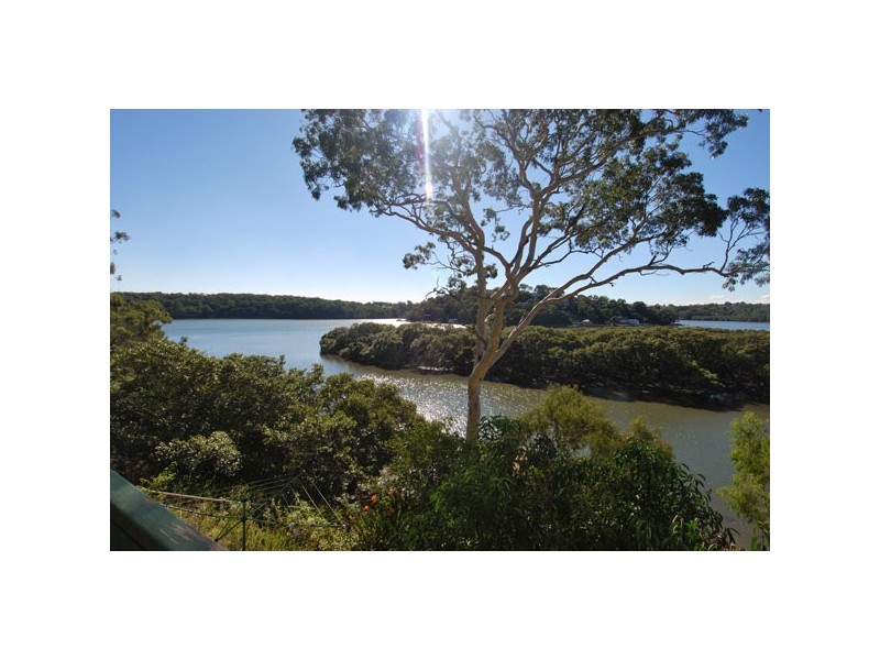 8 Fowler Road, Illawong NSW 2234