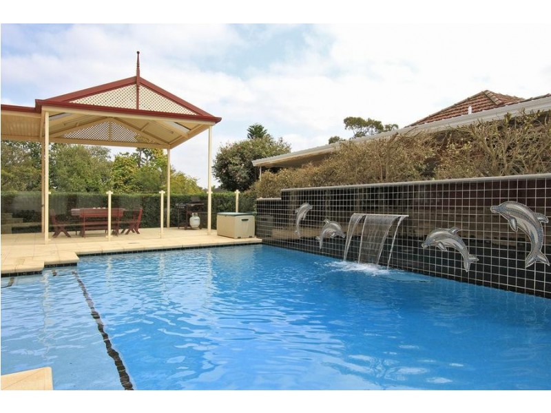 1 Evans Street, Como NSW 2226