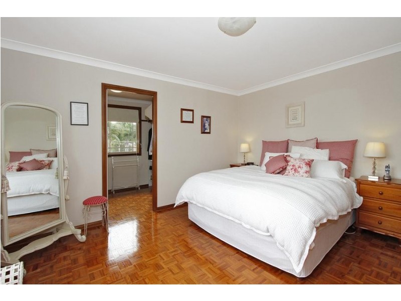 1 Evans Street, Como NSW 2226