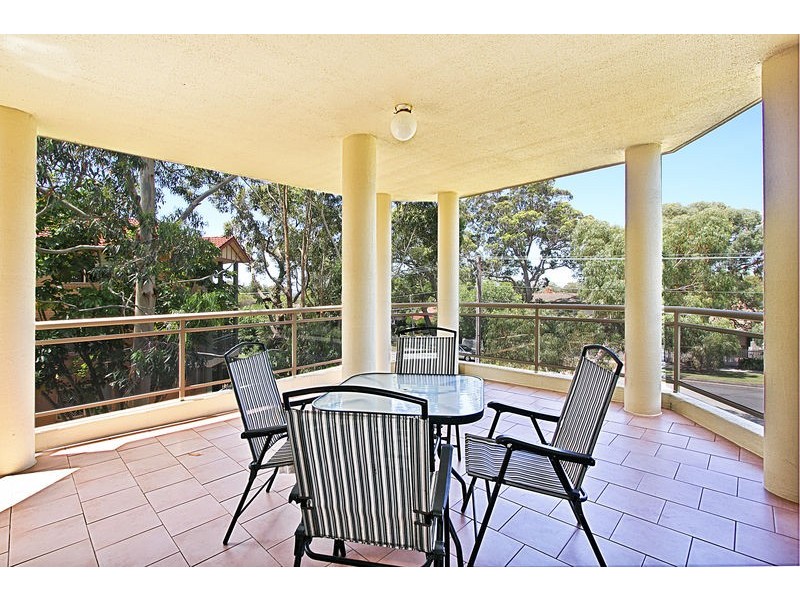 12/91 Acacia Road, Kirrawee NSW 2232