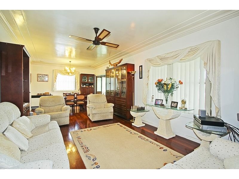 7 Linden Street, Sutherland NSW 2232