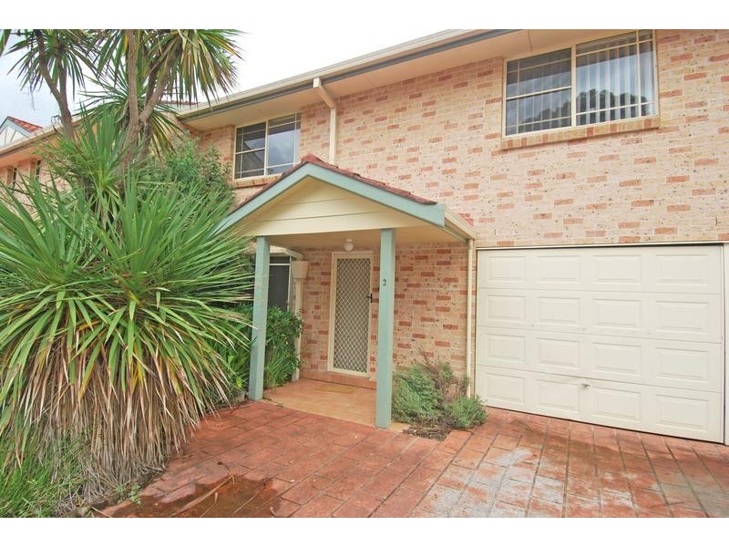 2/80-82 Flora Street, Kirrawee NSW 2232