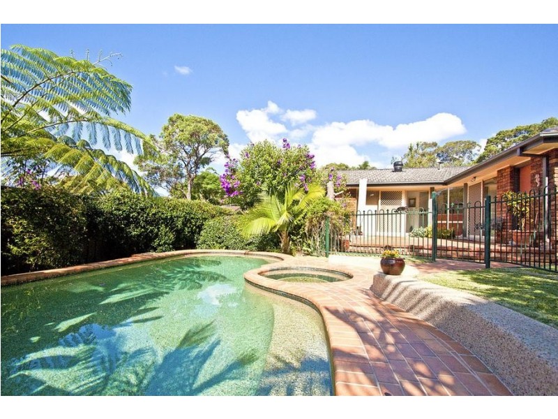 11 Binya Place, Como NSW 2226
