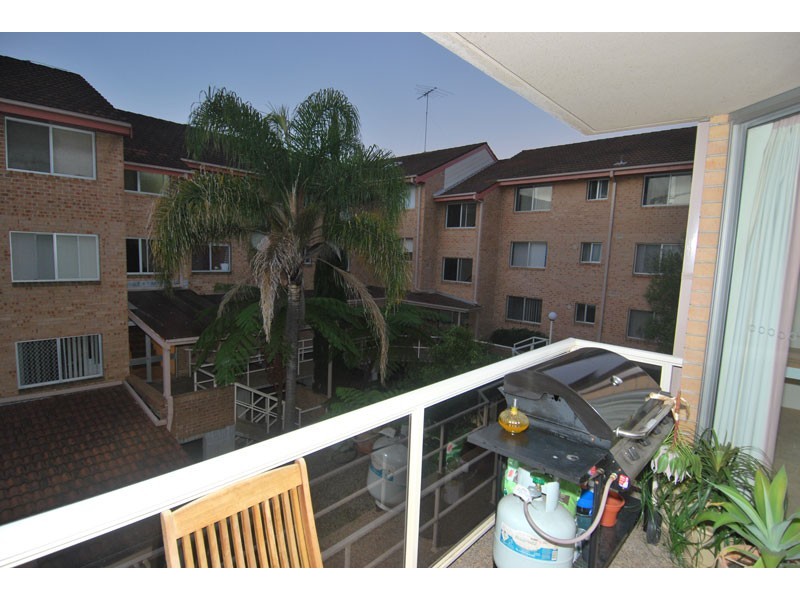3/55 Glencoe Street, Sutherland NSW 2232