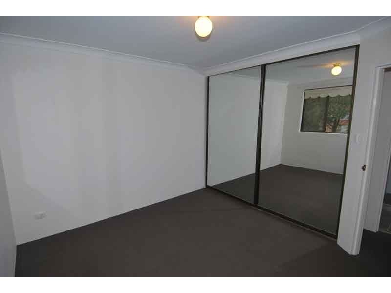 10/94-100 Flora Street, Sutherland NSW 2232