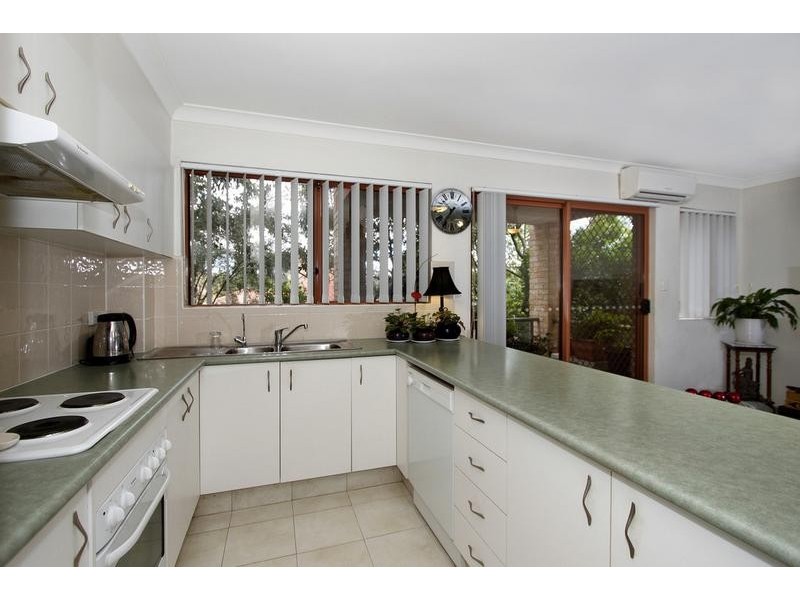 2/28 Leonay Street, Sutherland NSW 2232