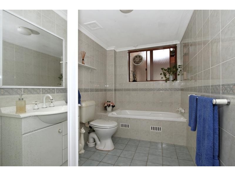 2/28 Leonay Street, Sutherland NSW 2232