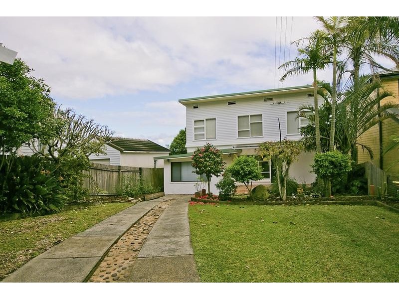 9 Girraween Avenue, Como NSW 2226