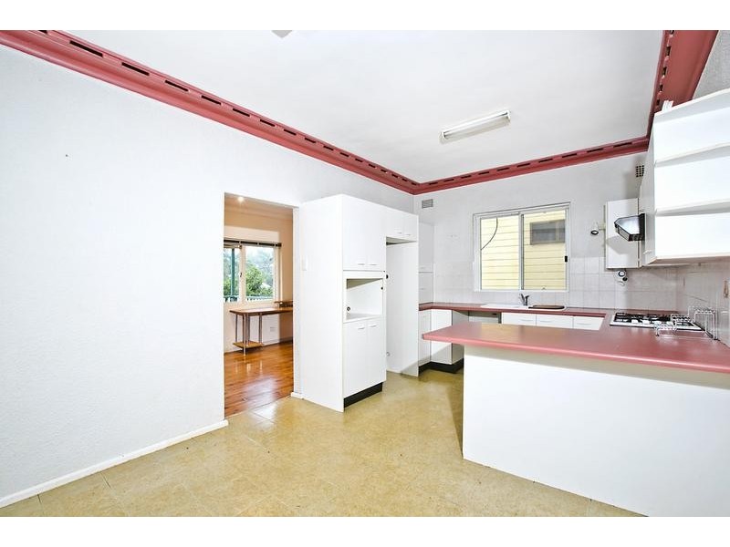 9 Girraween Avenue, Como NSW 2226