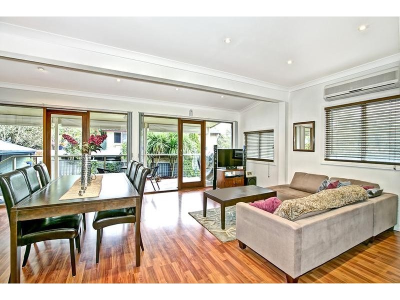 93 Oak Road, Kirrawee NSW 2232