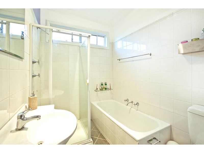 93 Oak Road, Kirrawee NSW 2232