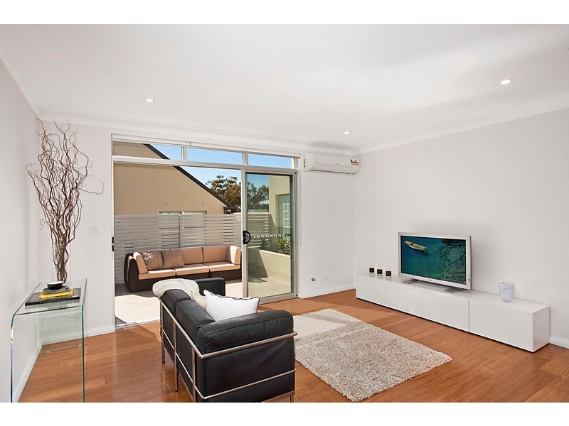 3/68 Wolger Street, Como NSW 2226