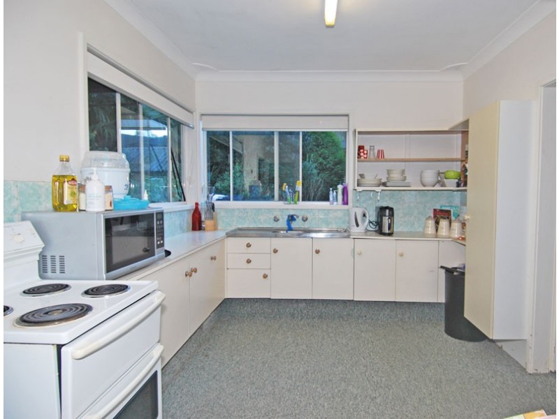 Flat,/208 Prices Circuit, Woronora NSW 2232