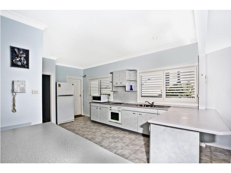 43 Wollun Street, Como NSW 2226