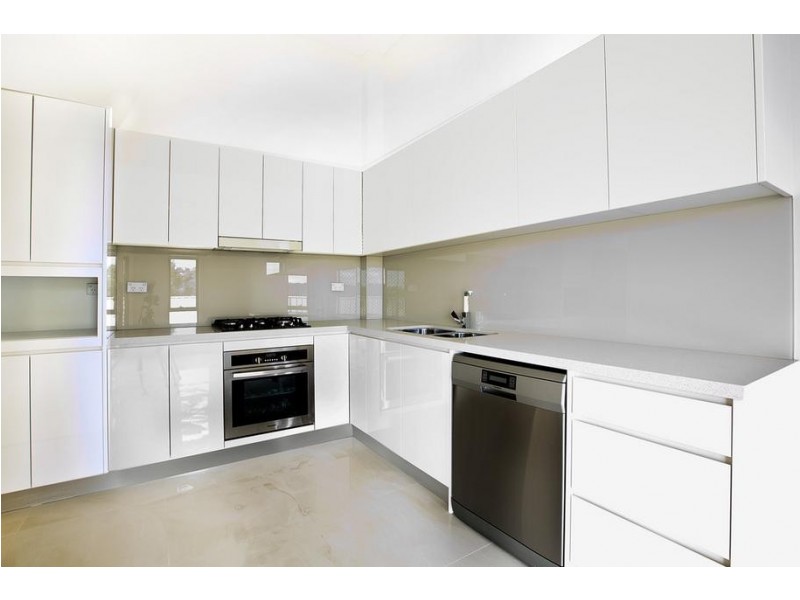 8/80 Belmont Street, Sutherland NSW 2232