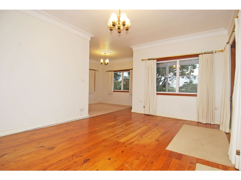 14 Wollun Street, Como NSW 2226