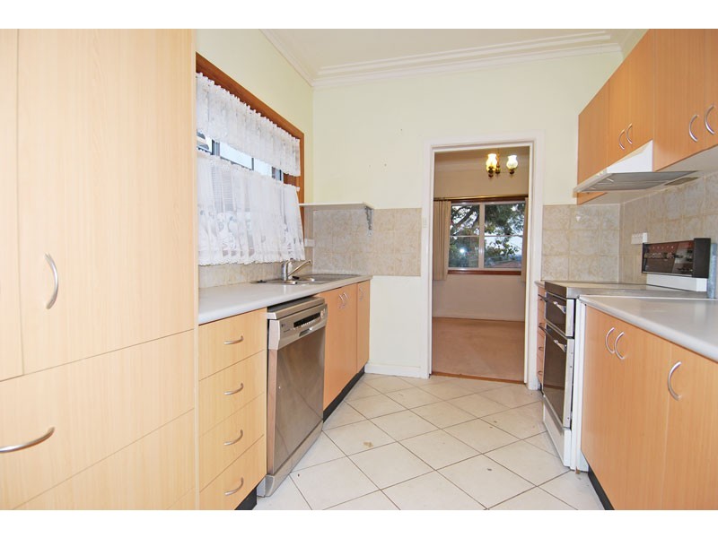 14 Wollun Street, Como NSW 2226