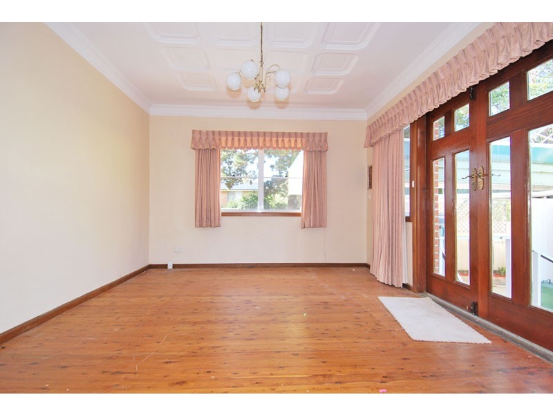 14 Wollun Street, Como NSW 2226