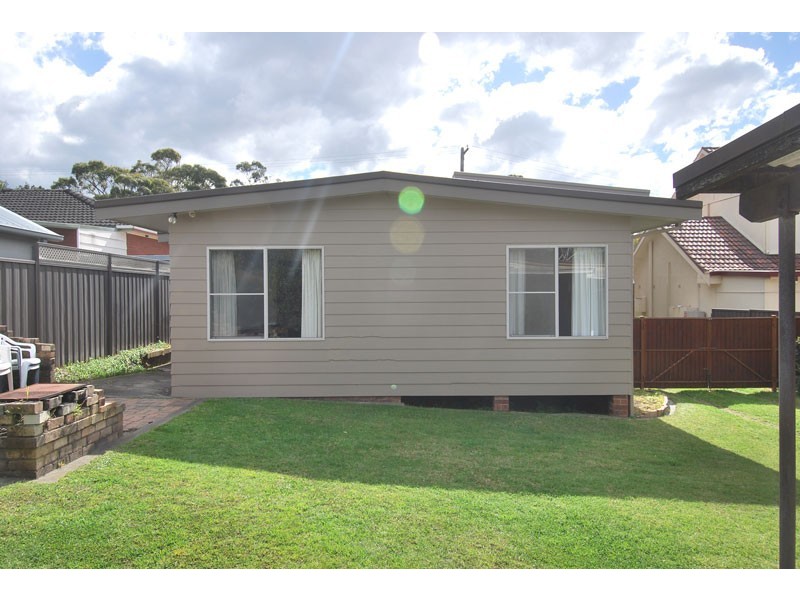 Flat, 172 National Avenue, Loftus NSW 2232