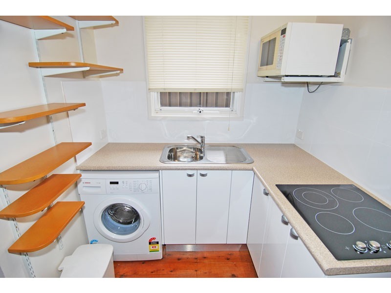 Flat, 172 National Avenue, Loftus NSW 2232