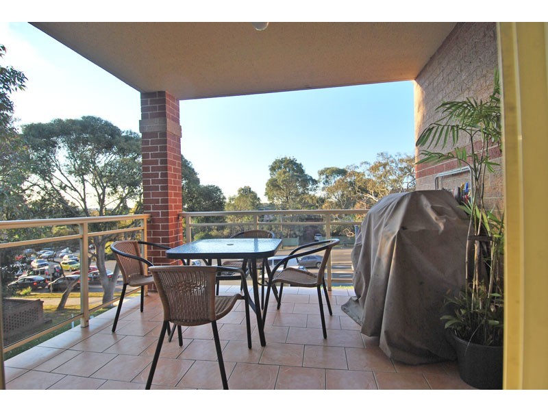 8/50 Grand Parade, Sutherland NSW 2232