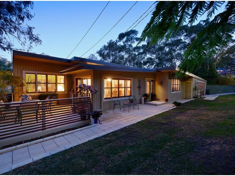 8 Tenth Avenue, Oyster Bay NSW 2225