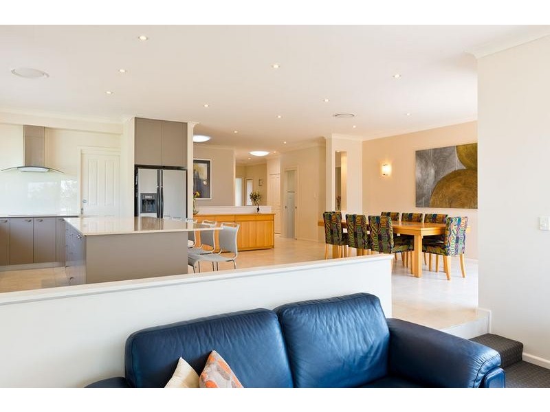 4 Highview Crescent, Oyster Bay NSW 2225