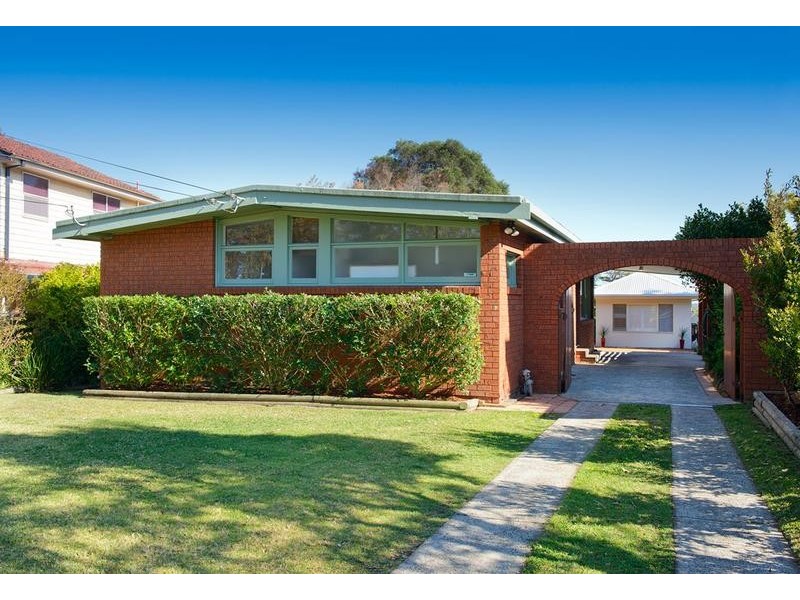 17 Heather Street, Loftus NSW 2232