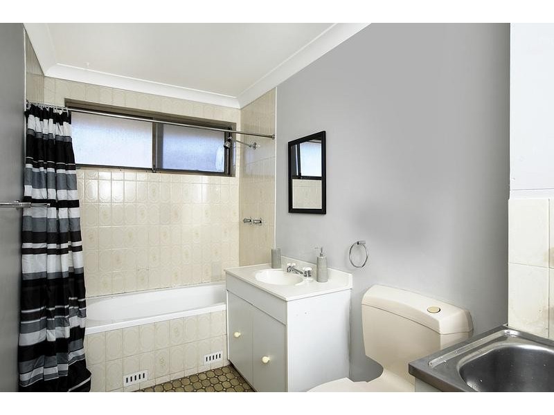 14/125 Oak Road, Kirrawee NSW 2232