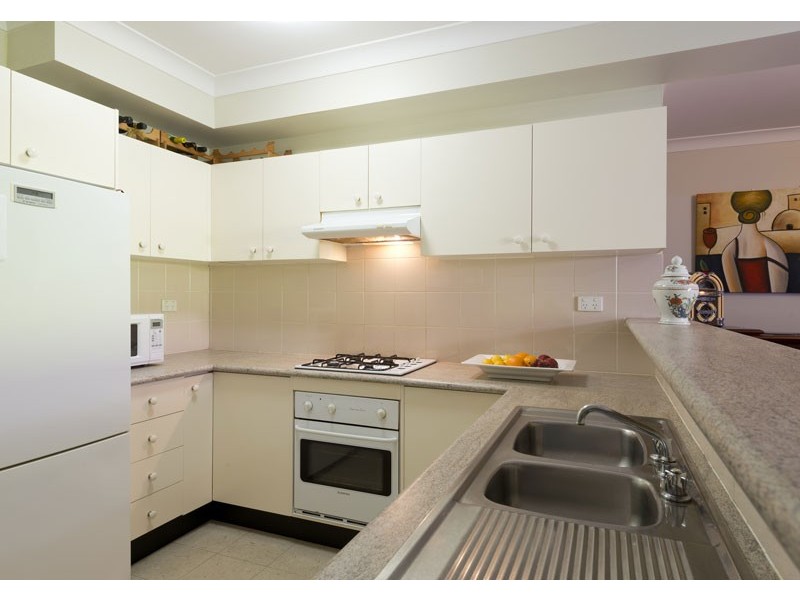 28/20 Leonay Street, Sutherland NSW 2232