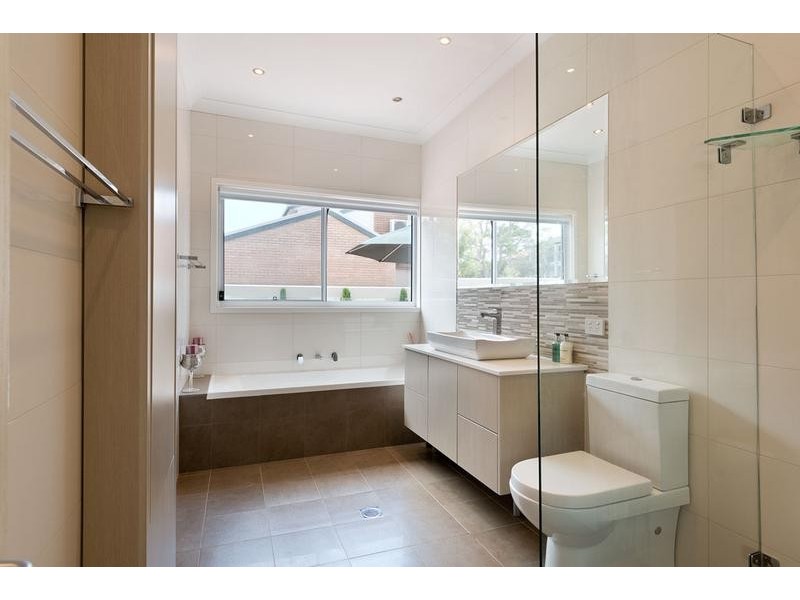 16 Currah Road, Como NSW 2226