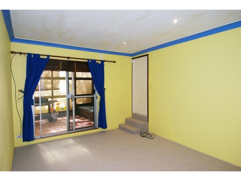 Flat, 12 Kingsbury Place, Jannali NSW 2226