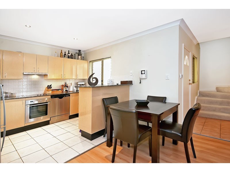 16/7-13 Taylor Close, Miranda NSW 2228