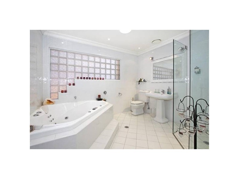 4 Struen Marie Street, Kareela NSW 2232