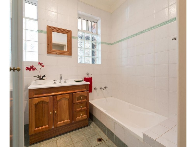 35 Sixth Avenue, Loftus NSW 2232