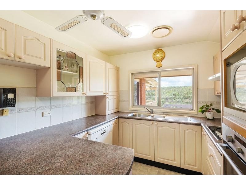 11 Meehan Place, Kirrawee NSW 2232