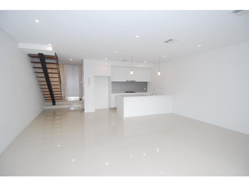 4/68 Wolger Street, Como NSW 2226