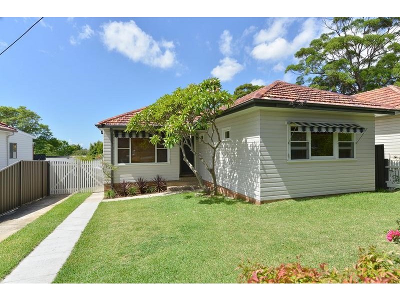 82 Wolger Street, Como NSW 2226