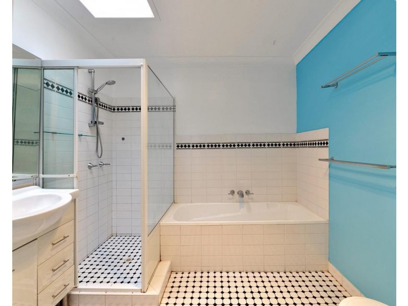 8/17 Binya Place, Como NSW 2226