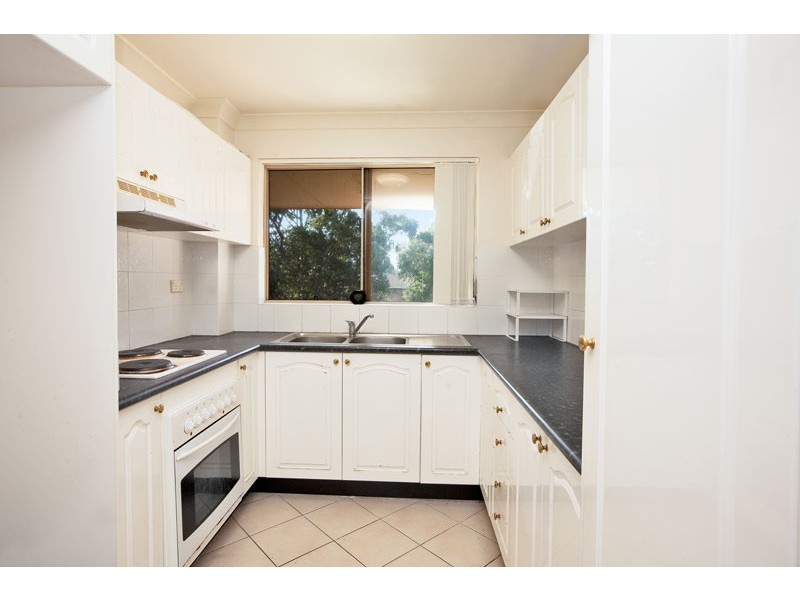 27/52 Auburn Street, Sutherland NSW 2232