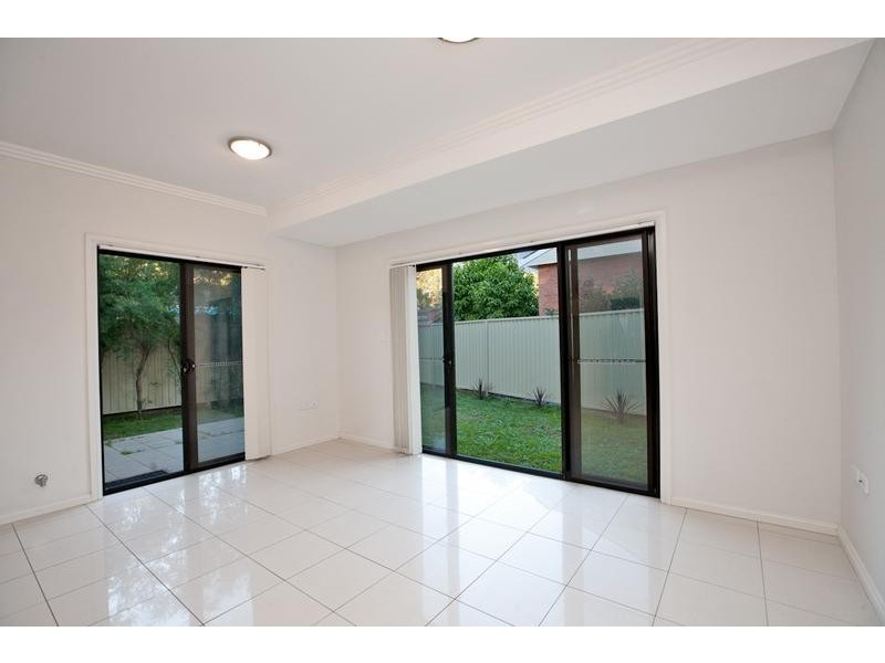 11/8-12 Taylor Close, Miranda NSW 2228