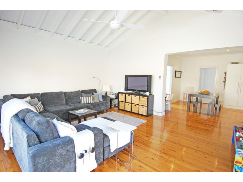 33 Ingrid Road, Kareela NSW 2232