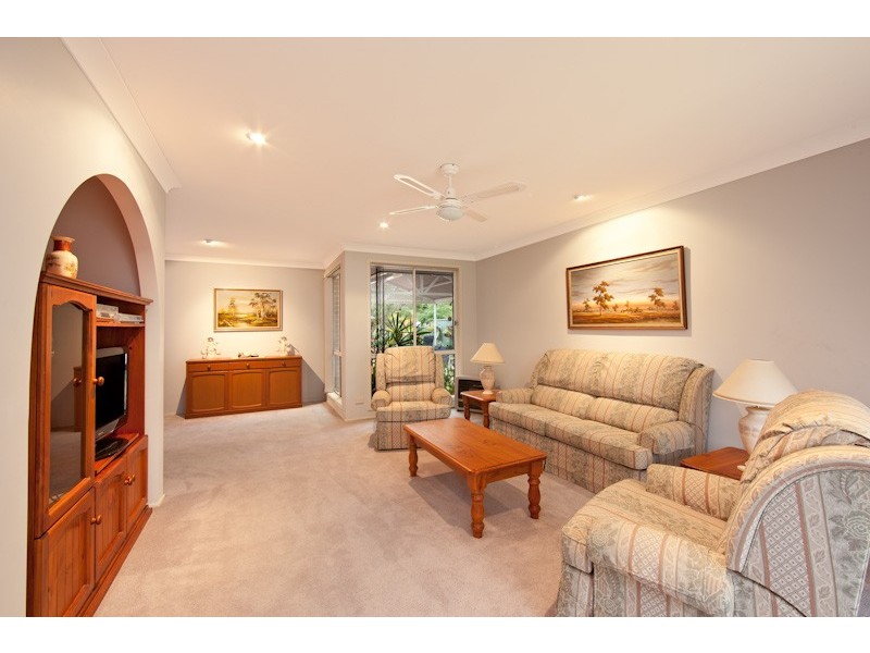 41 Girraween Avenue, Como NSW 2226