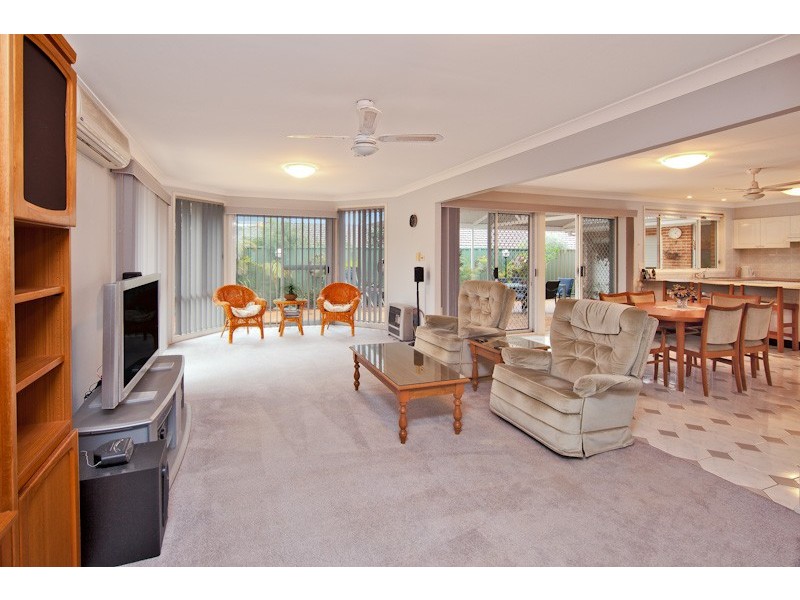 41 Girraween Avenue, Como NSW 2226