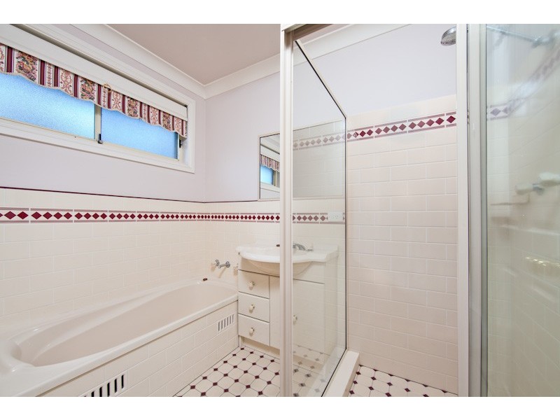 2/5a Binya Place, Como NSW 2226
